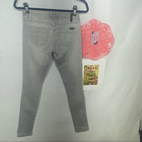 Zanadi Soft Grey Jeans - Picture 4 of 14